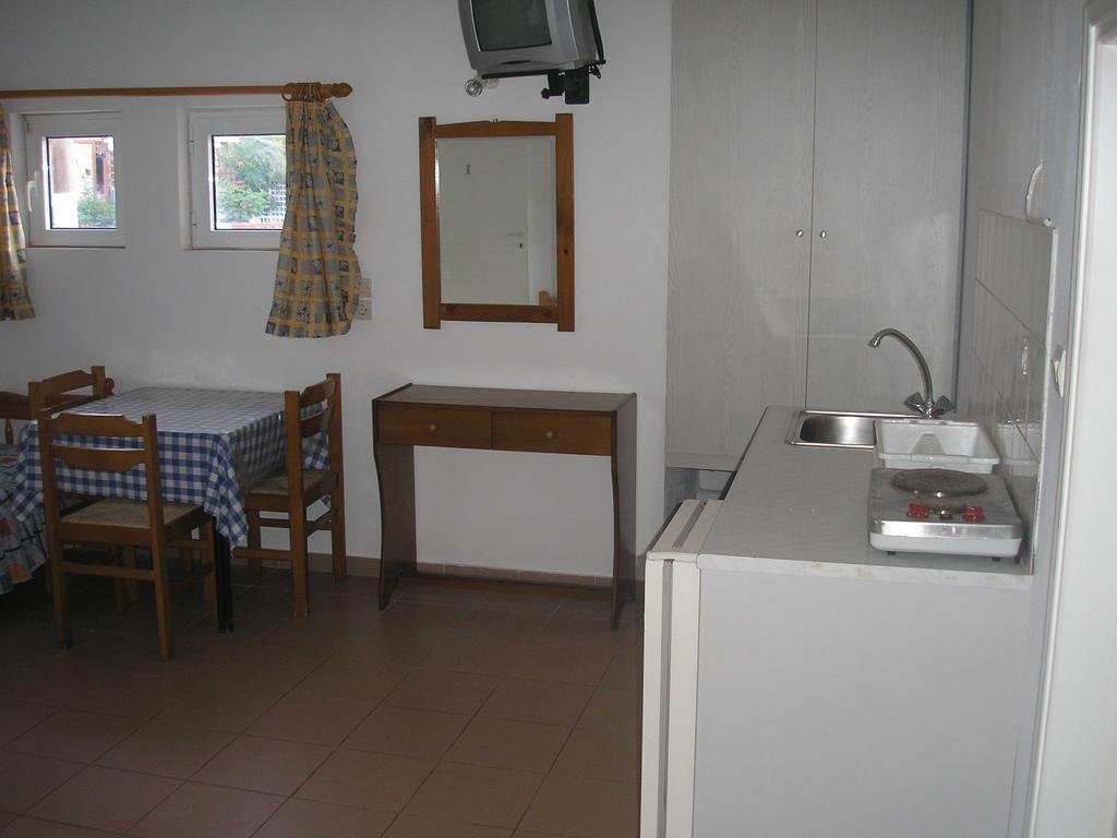 Dimitra Apartments Gouves Zimmer foto